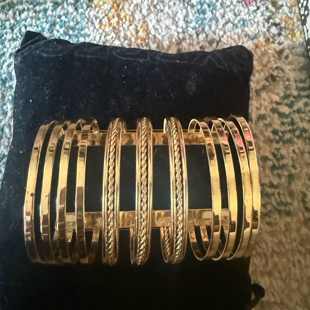 Elegant Gold Bangle Bracelet 3”